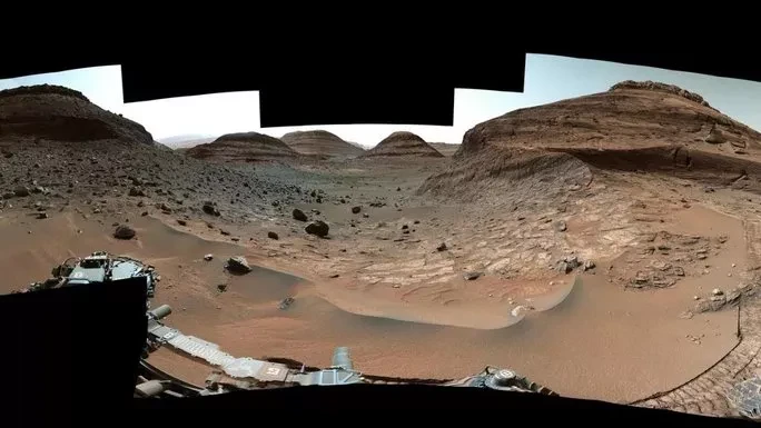 Robot NASA đổ bộ nơi trú ngụ của sinh vật ngoài hành tinh?