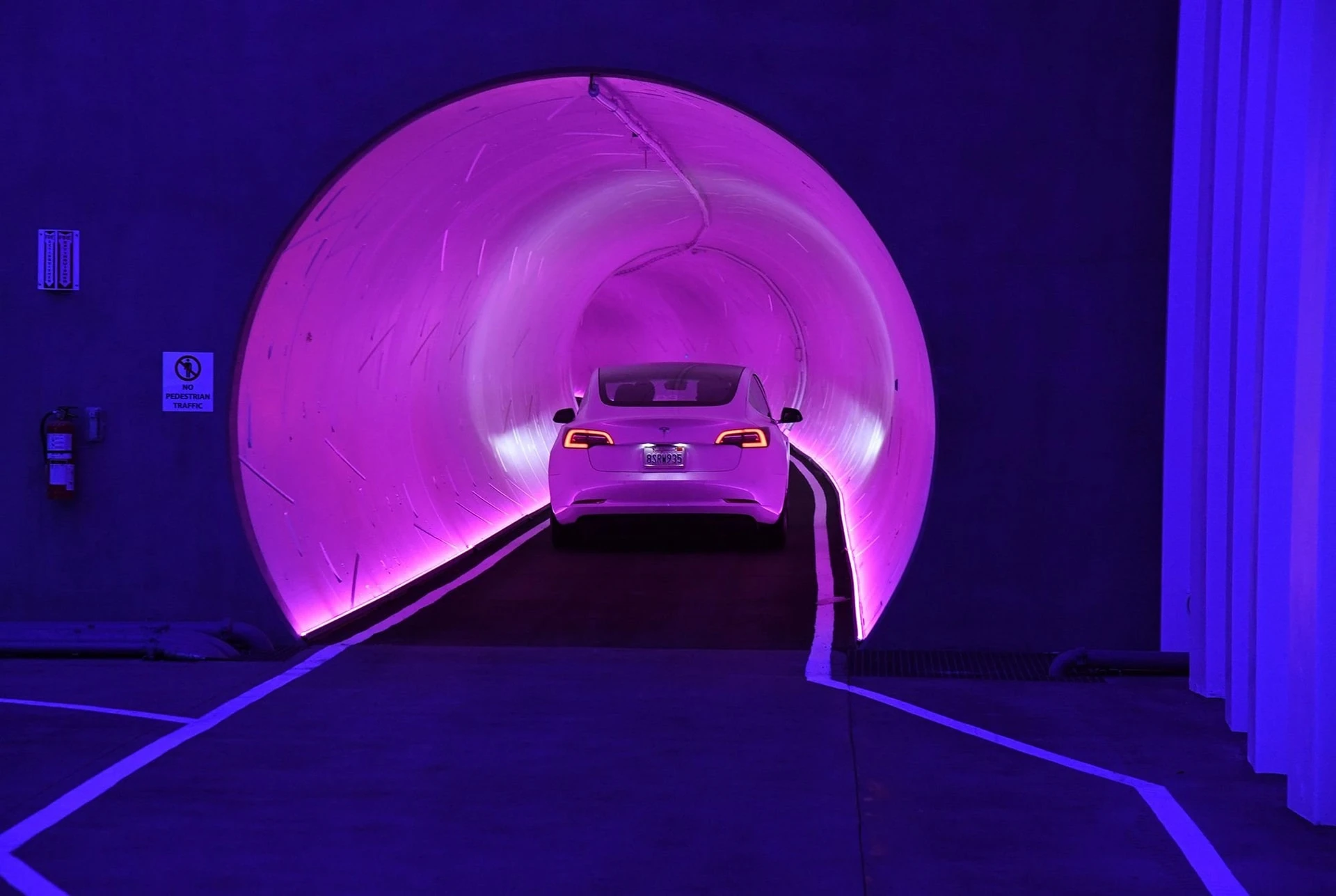 Elon Musk đào “lỗ giun” không điểm mù dưới lòng Dubai, ngỡ ngàng kết quả