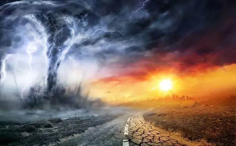 Rùng mình Nostradamus AI tiên tri vận mệnh thế giới