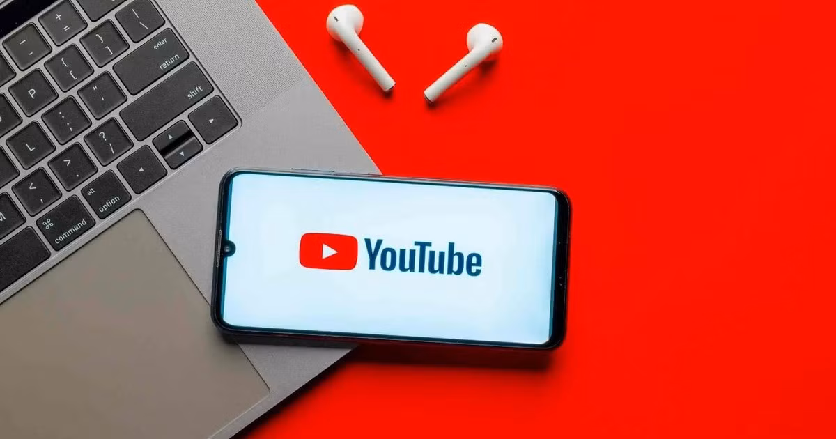Bảng xếp hạng của Forbes cũng phản ánh xu hướng mới trong nền kinh tế sáng tạo khi YouTube không còn là nguồn thu nhập duy nhất của các influencer, mà chỉ đóng vai trò là bệ phóng giúp họ xây dựng thương hiệu cá nhân và phát triển hàng loạt hoạt động kinh doanh mang lại lợi nhuận bền vững.