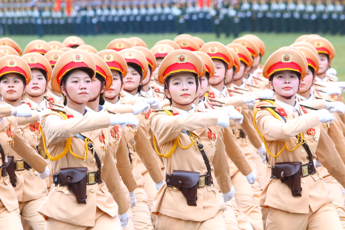 Khối nữ chiến sĩ Cảnh sát giao thông - một trong hai khối nữ của Bộ Công an góp mặt trong lễ diễu binh