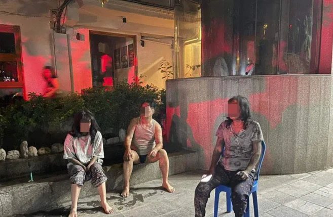 Hà Nội: Cháy nhà lúc rạng sáng, 3 người được giải cứu kịp thời
