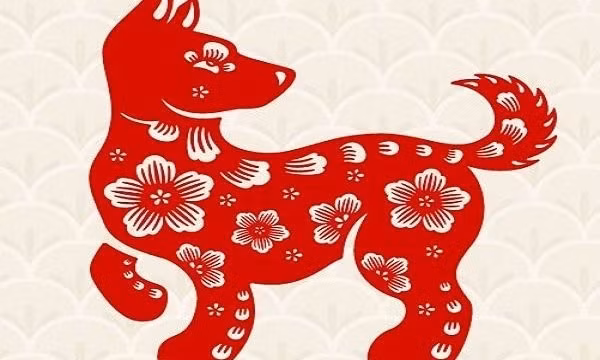 Vận may tăng vọt, đặc biệt trong các lĩnh vực tài chính, bất động sản, đầu tư. Tiền về ào ào như nước lũ, tích lũy tăng cao. Không chỉ là “lộc tay trái”, tuổi Tuất còn dễ nhận được tin vui từ gia đình, lộc đến triền miên khiến họ cực kỳ háo hức…