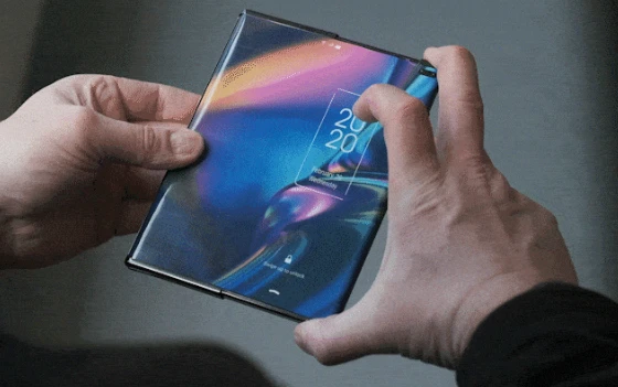 [GALLERY] Samsung tăng tốc điện thoại màn hình cuộn, smartphone sắp đổi đời? 