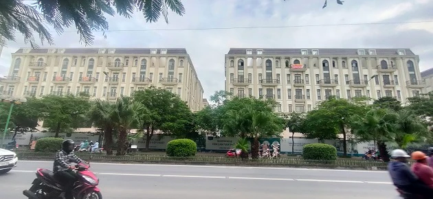 Hà Nội: Hàng trăm shophouse triệu đô ở vị trí vàng “cửa đóng then cài“