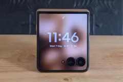 [GALLERY] Motorola Razr 60 5G trở lại, khiến Galaxy Z Flip6 dè chừng