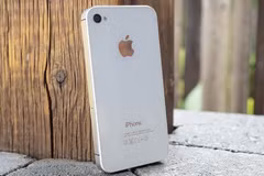 iPhone 4S tròn 15 tuổi, khởi đầu kỷ nguyên Siri
