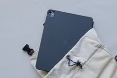 Logitech Flip Folio biến iPad thành laptop mini linh hoạt 