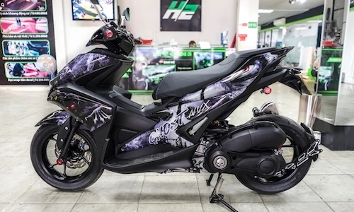 Dân chơi Sài Gòn độ Yamaha NVX 155 “siêu ngầu” 