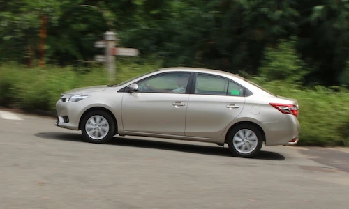Toyota Vios 2016 giá 583 triệu tại Việt Nam có gì "hot"?