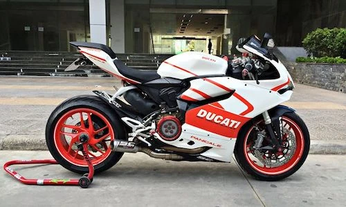 Dân chơi Hà Nội chi 140 triệu đồng độ Ducati 899 Panigale