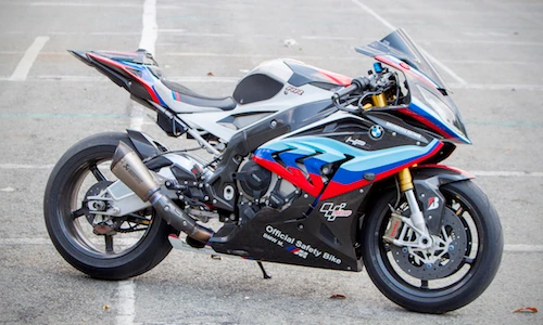 Dân chơi Việt chi tiền tỷ độ siêu môtô BMW S1000RR 