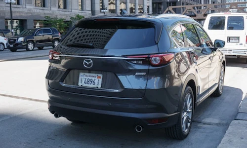 Mazda CX-8 "lộ ảnh sống" lăn bánh trên đường phố