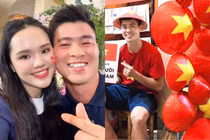 Vợ chồng Duy Mạnh tạo góc check-in, mời bà con ghé khi xem tổng hợp luyện