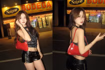 Tiktoker hơn 3,7 triệu theo dõi 'đánh úp' fan với giao diện girl phố cực cuốn