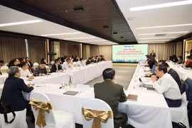 [SPOTLIGHT] Bộ Nội Vụ đề xuất điều chỉnh lương công chức năm 2027