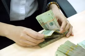 [VIDEO] Ngân hàng huy động trái phiếu với lãi suất từ 8%/năm