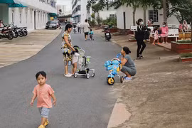 [VIDEO] Cơn khát người trông trẻ tại Hà Nội: Lương chục triệu vẫn khó tuyển