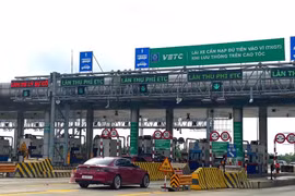 [SPOTLIGHT] Chính phủ tổng kiểm tra thu phí ETC sau phản ứng của người dân