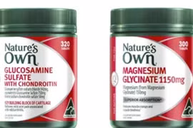 [SPOTLIGHT] Úc thu hồi thực phẩm chức năng Nature's Own và kẹo Allen's vì lẫn kính, nhựa