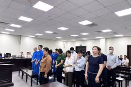 [VIDEO] Cựu phó phòng Sở Y tế Hà Nội nhận hơn 1,3 tỉ, nói là tiền tư vấn