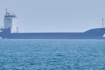 Mỹ cảnh báo công ty vận tải biển nếu trả phí qua Hormuz cho Iran