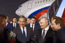 Hình ảnh Tổng thống Putin đến Bắc Kinh, bắt đầu chuyến thăm Trung Quốc