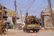 Liên quân do Ả Rập Xê Út dẫn đầu tấn công cơ sở dầu mỏ ở Yemen
