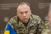 Đằng sau việc Tổng thống Ukraine cách chức Tổng tư lệnh quân đội Syrskyi
