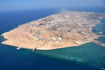 Ba hòn đảo giúp Iran kiểm soát eo biển Hormuz chiến lược
