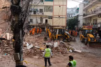 Hiện trường vụ sập nhà ở Ấn Độ, nhiều người tử vong