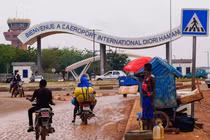 Tay súng tấn công sân bay Niger, 11 binh sĩ thiệt mạng