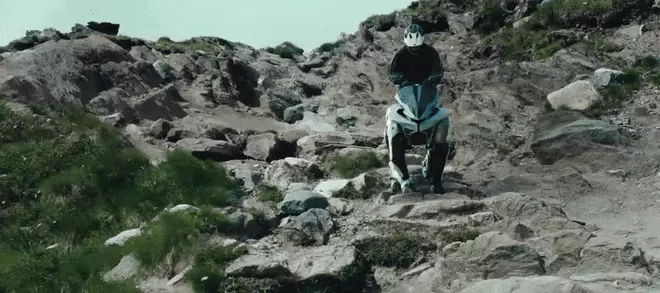 Ngắm robot mãnh thú chạy bằng hydro táo bạo Kawasaki mới trình làng 