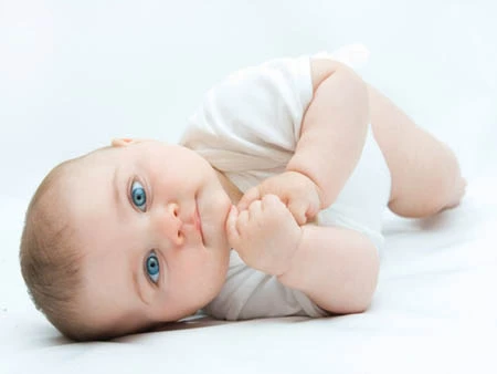 Lỗi chăm con thường gặp khiến bé phát triển lệch lạc