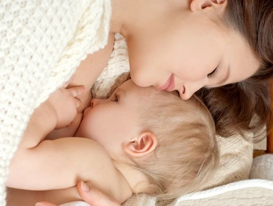 Độc chiêu tuyệt vời giúp mẹ nhiều sữa cho con bú