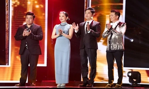 Mr. Đàm liên tục dè bỉu cân nặng của Quang Lê trên ghế nóng