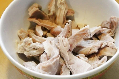 Tại sao món dạ dày lợn luộc của bạn vừa dai vừa hôi?