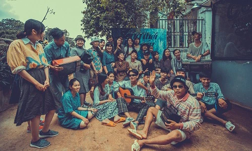 Sốt “rần rần” mốt chụp ảnh kỷ yếu thời bao cấp