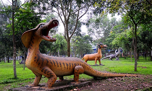 “Tròn mắt” vườn “quái thú” độc, lạ và dị nhất Việt Nam