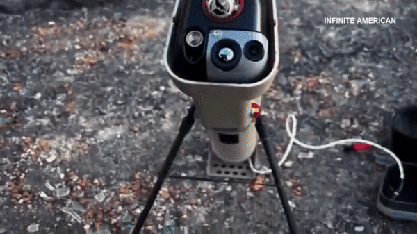 "Với UAV tự sát Phoenix Ghost, những gì chúng ta có thể làm là đảm bảo sự vận chuyển liên tục diễn ra bắt đầu từ tháng 8 nhằm giúp cho quân đội Ukraine được cung cấp liên tục khả năng này", một quan chức giấu tên của Mỹ cho biết.