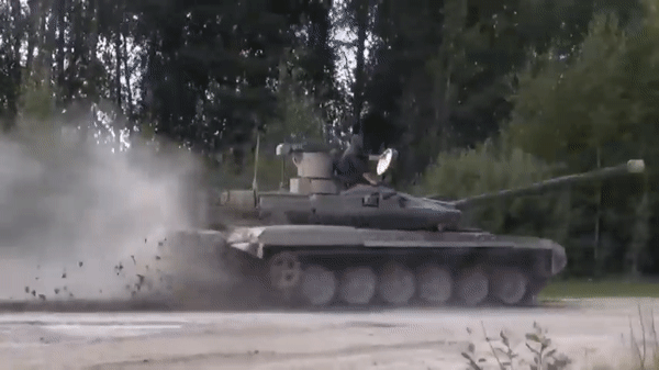 uân đội Nga đã bắt đầu nhận các xe tăng T-90M Proryv-3 hiện đại hóa vào tháng 3/2021.