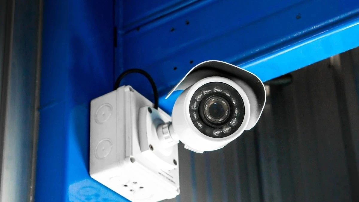 Camera an ninh quay lén người nổi tiếng, cảnh báo bảo mật