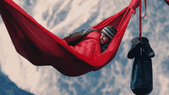 Dành cho những ai chưa biết, Monte Piana, Italy nằm ở phía Bắc dãy Alps, đây là dãy núi cao nhất châu Âu. Từ lâu nay, địa điểm này nằm trong danh sách yêu thích của đông đảo những người mê thể thao mạo hiểm và thích chinh phục núi non trùng điệp.