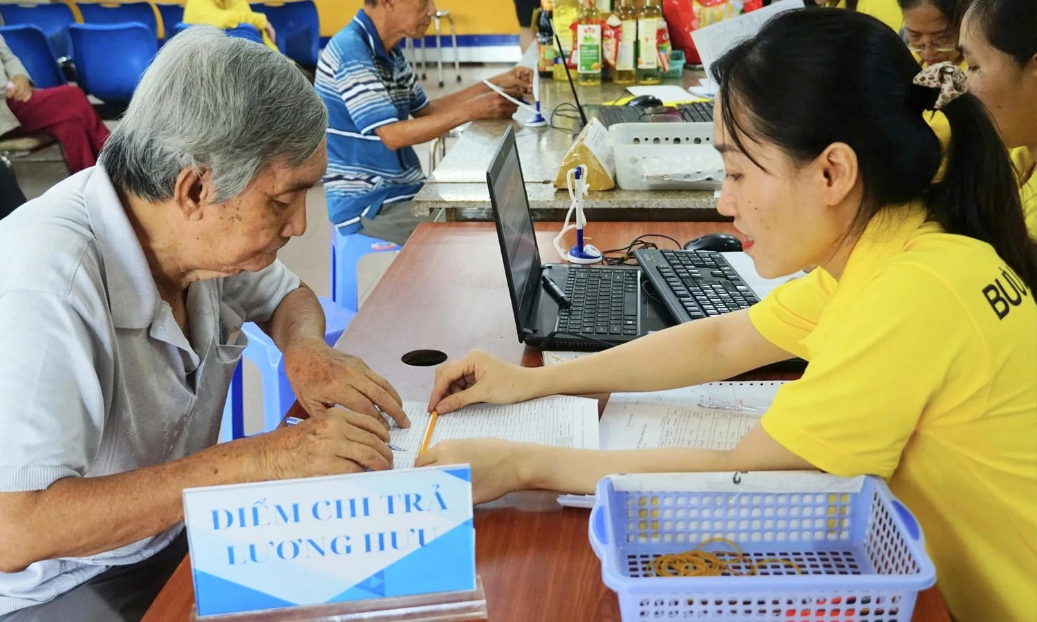 [VIDEO] Từ 1/7, lương hưu tăng 8%, mức tối thiểu 3,8 triệu đồng