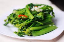 Loại rau dân dã giàu dinh dưỡng cho phụ nữ tuổi 40