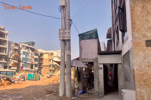 [VIDEO] Nhà "siêu mỏng" xuất hiện sau mở đường Lĩnh Nam