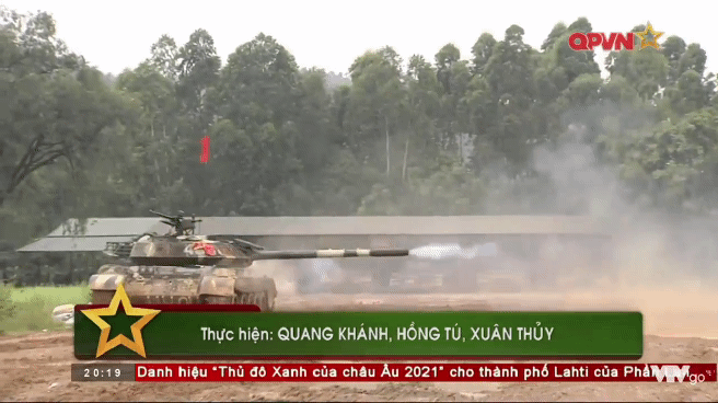 Bên cạnh đó, các thành viên đội tuyển cũng có thể làm quen với cách vận hành các loại xe tăng mới thông qua hệ thống phần mềm mô phỏng, rèn luyện thể lực để có thể thi đấu trong điều kiện khắc nghiệt tại nước bạn. Riêng Trung tâm huấn luyện tổng hợp Tăng - Thiết cũng được bố trị lại từ bãi vật cản nước, vách đứng, vật cản gồ ghề sao cho sát với đường đua tại Tank Biathlon. Nguồn ảnh: QPVN.