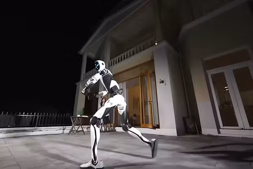 Unitree trình làng robot kung fu có thể nâng ô tô cứu người