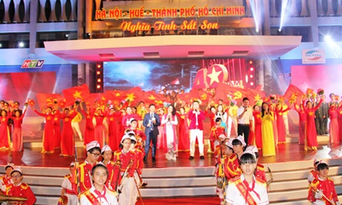 Hoành tráng cầu truyền hình Hà Nội - Huế - TP HCM