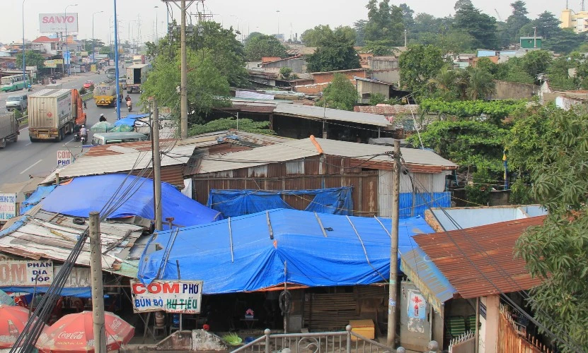 Dãy nhà giá 2,5 tỉ/ngày